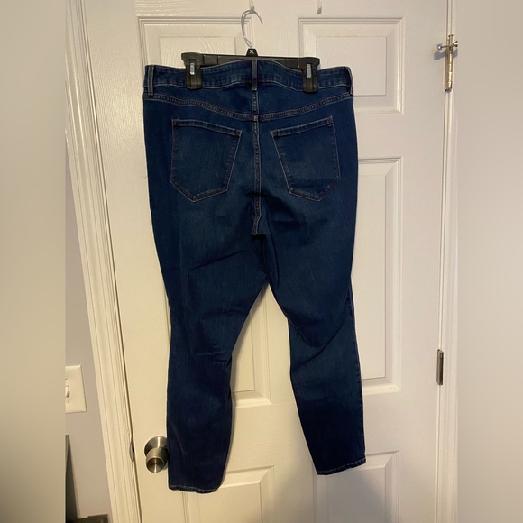 Old Navy Rockstar Skinny jeans - Picture 4 of 4